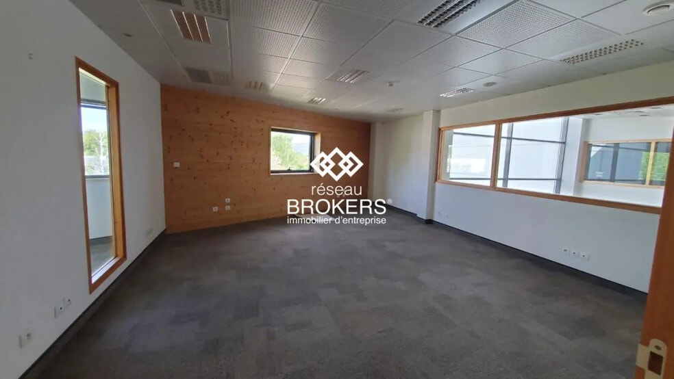 Bureau dans Chavanod à louer - Photo intérieure – Image 3 sur 10