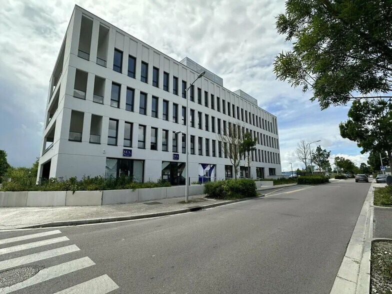Bureau dans Reims à vendre - Photo de l’immeuble – Image 1 sur 9