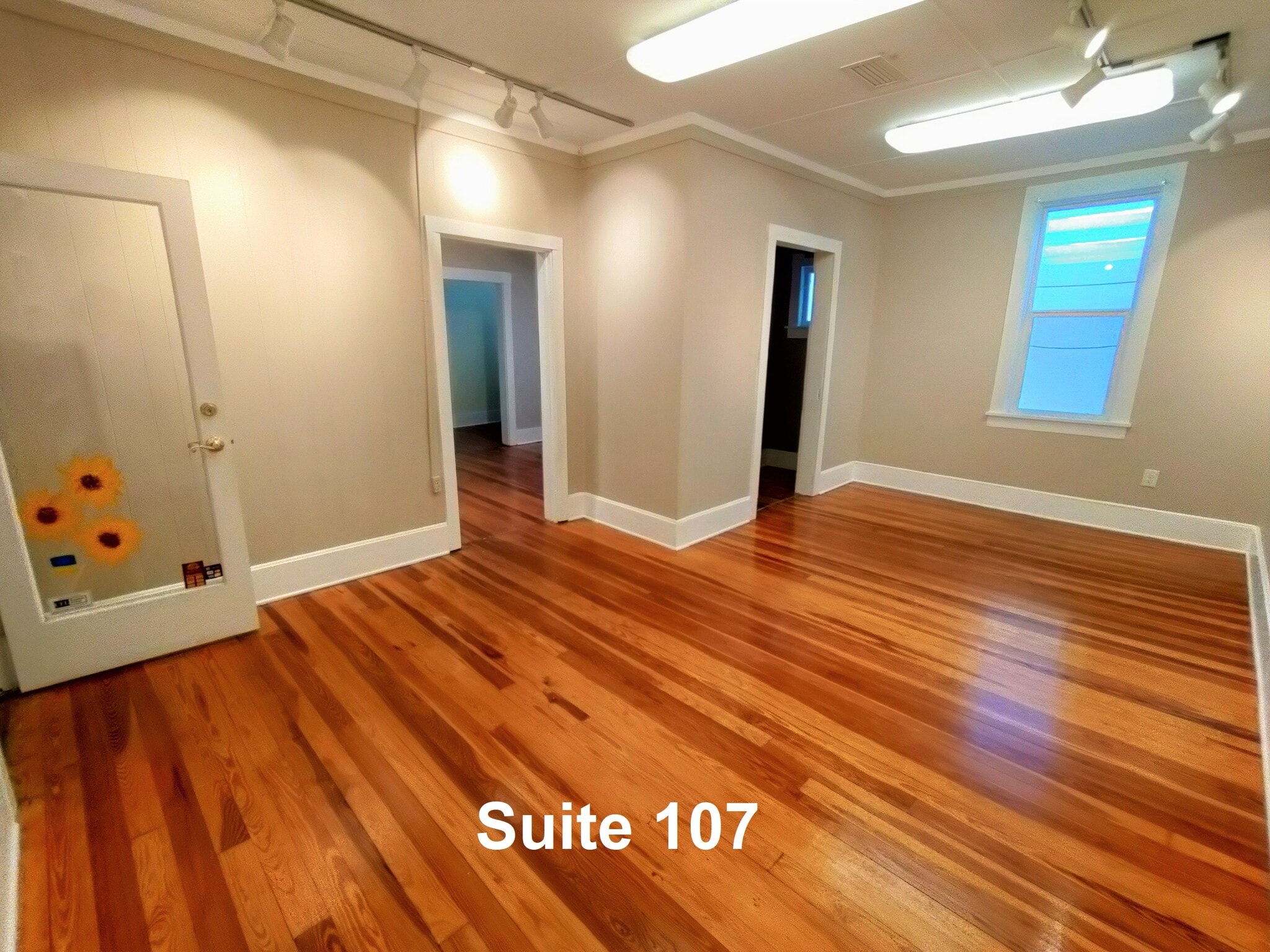 440 N Donnelly St, Mount Dora, FL à louer Photo intérieure– Image 1 sur 5