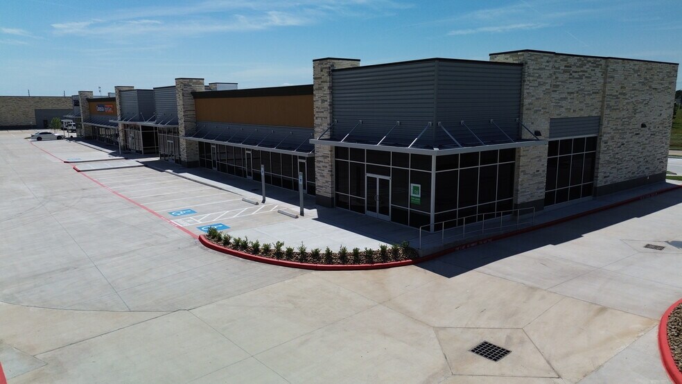 I-10 & Pin Oak Rd, Katy, TX à louer - Photo de l’immeuble – Image 1 sur 14