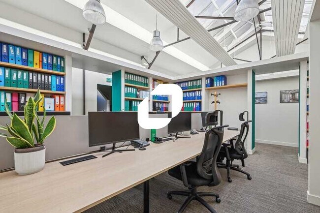 Plus de détails pour 8 Rue De La Grange Ory, Cachan - Bureau à louer