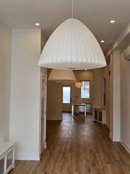 3293 Dundas St W, Toronto, ON à louer - Photo de l’immeuble – Image 2 sur 11