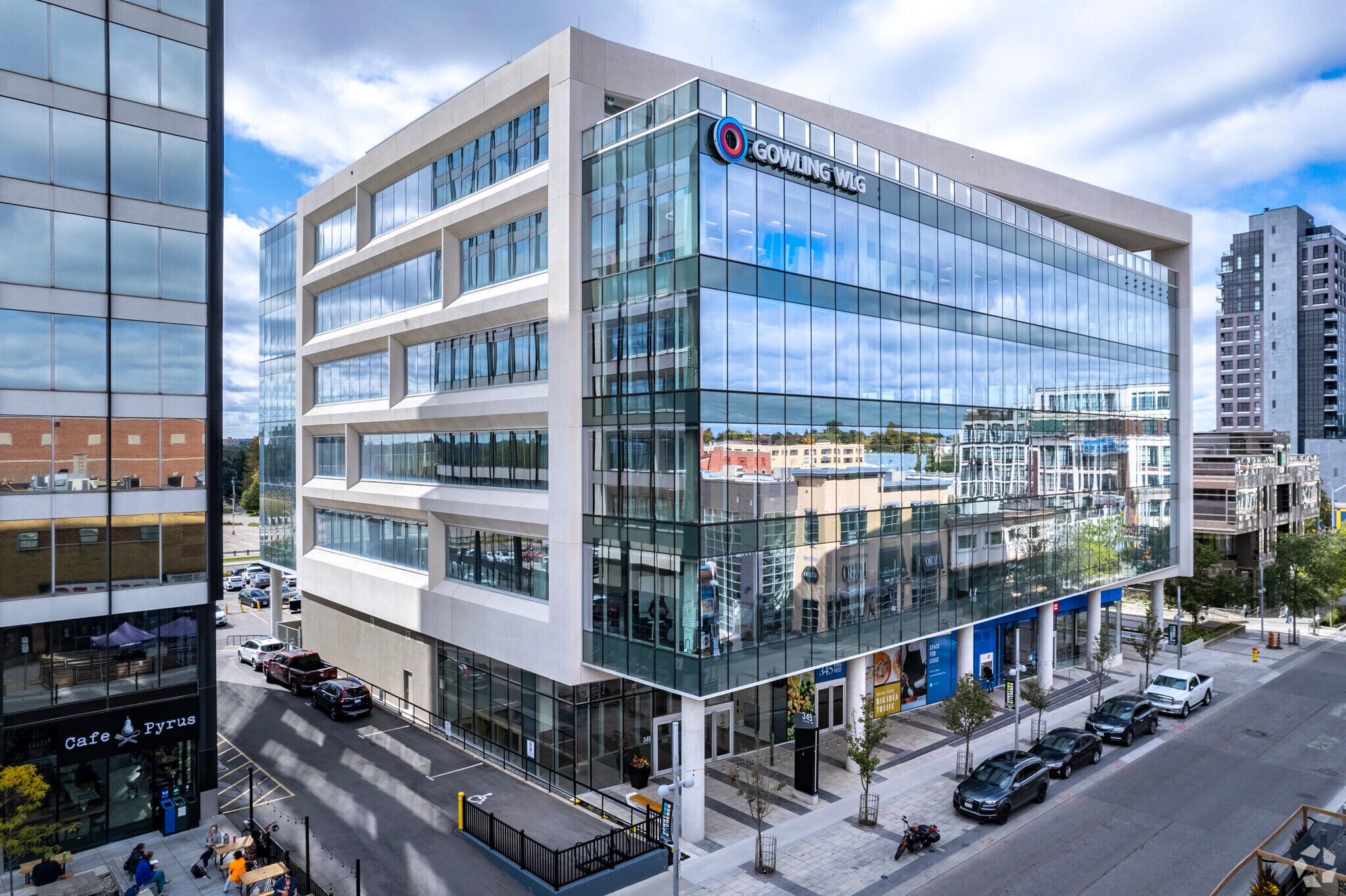 345 King St W, Kitchener, ON à louer Photo de l’immeuble– Image 1 sur 9