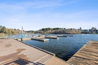 Plus de détails pour 4040 NE West Devils Lake Rd, Lincoln City, OR - Terrain à vendre