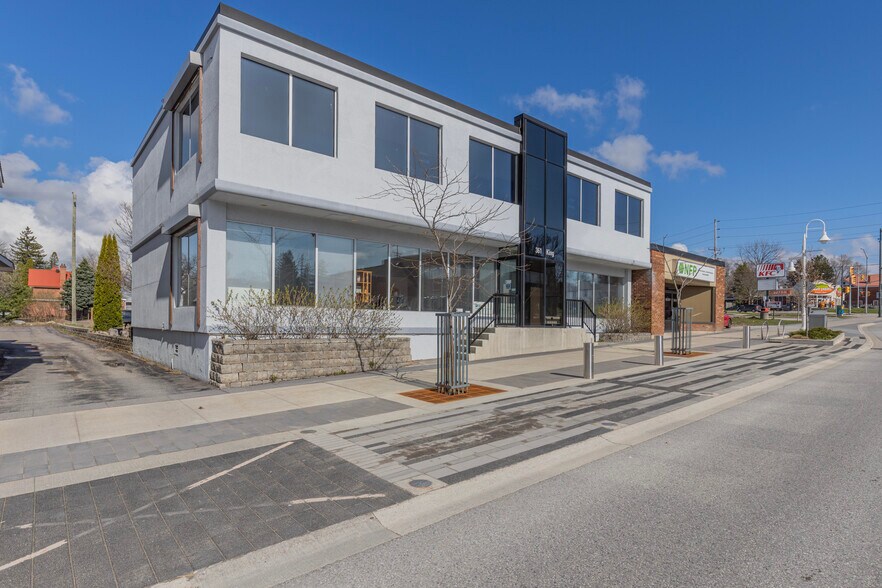 361 King St, Midland, ON à vendre - Photo de l’immeuble – Image 1 sur 14