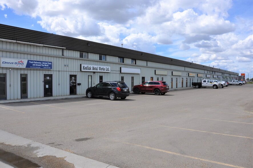 1906 4th St, Leduc County, AB à louer - Photo de l’immeuble – Image 3 sur 8
