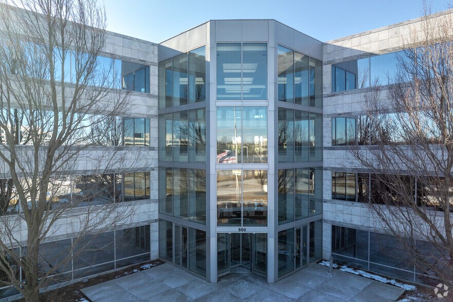 500 Lake Cook Rd, Deerfield, IL à vendre - Photo de l’immeuble – Image 3 sur 16