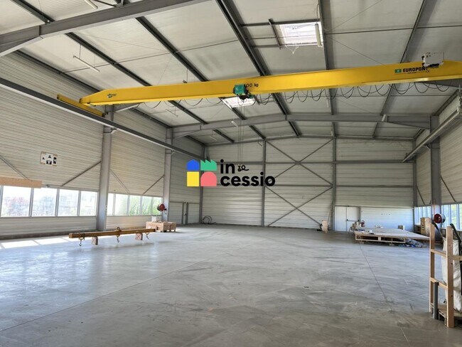 Plus de détails pour Industriel/Logistique à louer