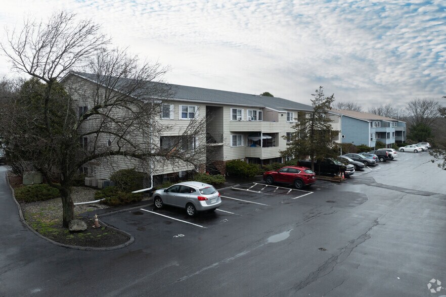 220 West Rd, Pleasant Valley, NY à vendre - Photo de l’immeuble – Image 2 sur 5