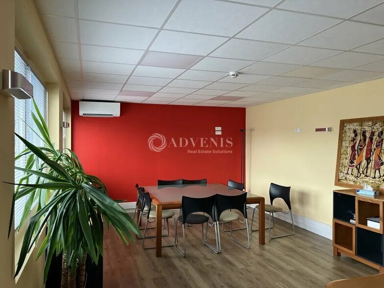Bureau dans Bourges à louer - Photo de l’immeuble – Image 1 sur 4