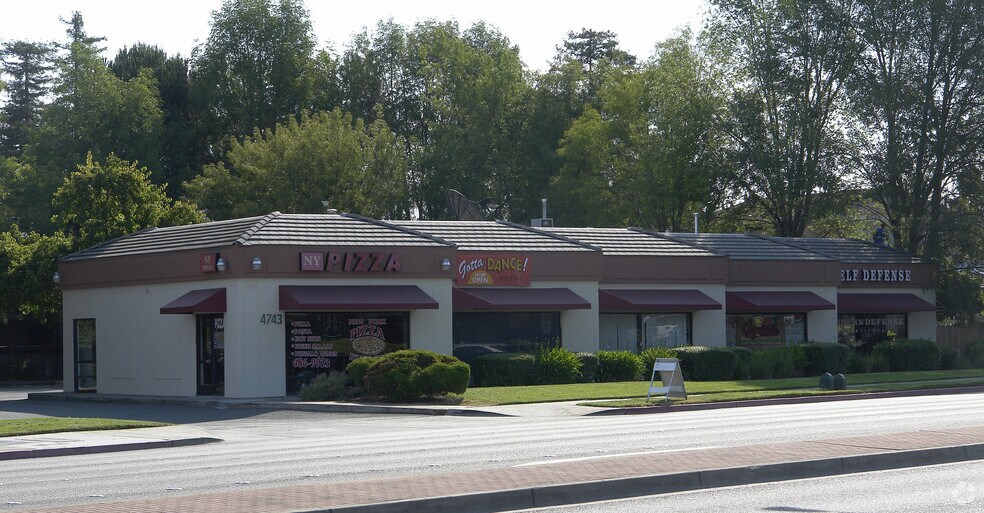 4743 Clayton Rd, Concord, CA à louer - Photo de l’immeuble – Image 2 sur 2