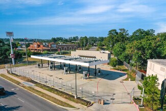 Plus de détails pour 904 W Davis St, Conroe, TX - Local commercial à vendre