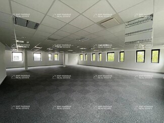 Plus de détails pour 11 Impasse Serge Reggiani, Saint-Herblain - Bureau à louer