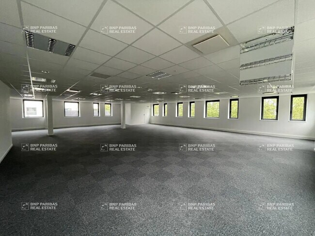 Plus de détails pour 11 Impasse Serge Reggiani, Saint-Herblain - Bureau à louer