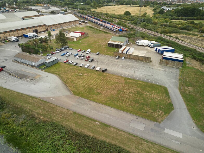 Road and Rail Distribution Centre, Queen Adelaide Way, Ely à louer - Aérien – Image 3 sur 9