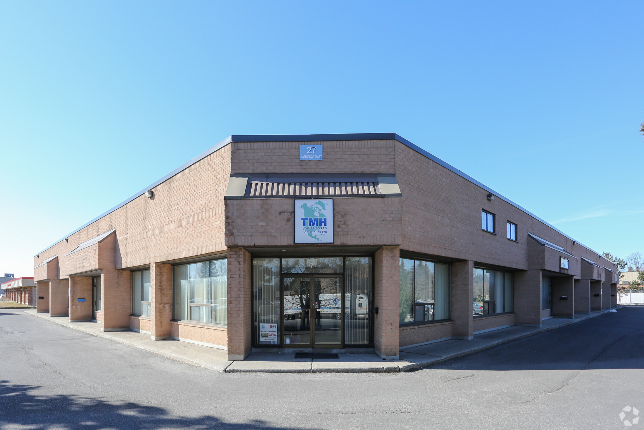 27 Casebridge Ct, Toronto, ON à louer Photo principale– Image 1 sur 10