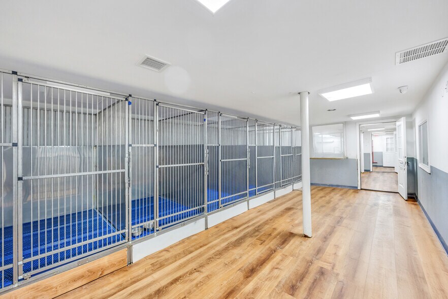 28 Main St, Hempstead, NY à louer - Photo de l’immeuble – Image 3 sur 39