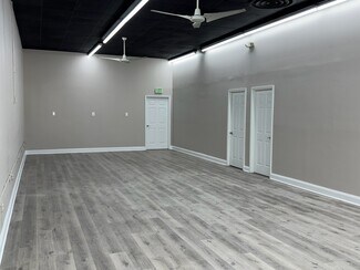 Plus de détails pour 501-515 Eastern Blvd, Essex, MD - Local commercial à louer