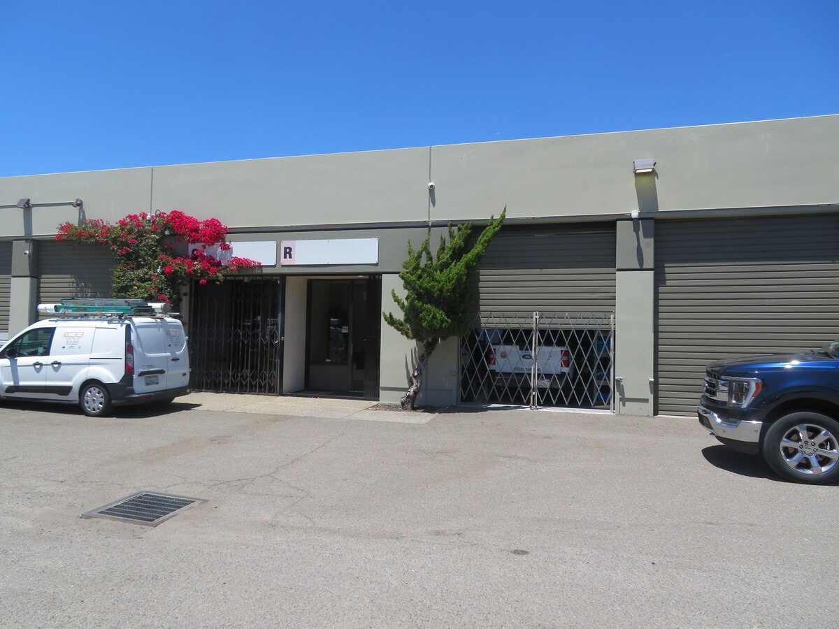 1552 Beach St, Oakland, CA 94608 - Lot R - - Photo intérieure - Image 2 of 4