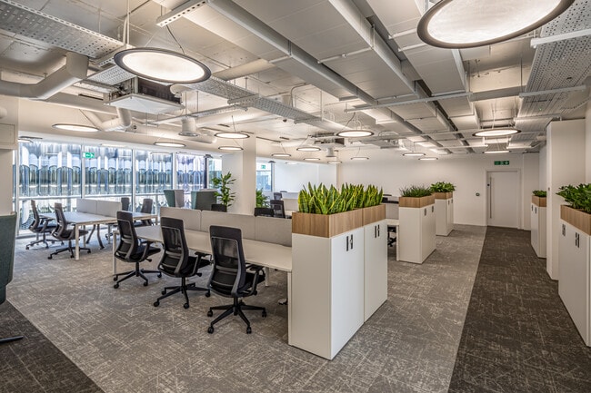 Plus de détails pour 2 Great Titchfield St, Londres - Bureau à louer