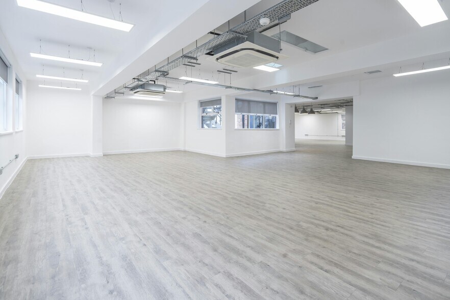 116-120 Goswell Rd, Londres à louer - Photo de l’immeuble – Image 2 sur 12