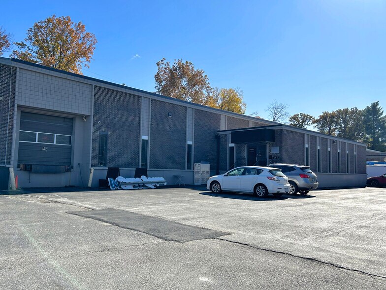 286-292 East Ave, Webster Groves, MO à vendre - Photo de l’immeuble – Image 1 sur 11