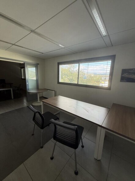 Bureau dans Fréjus à louer - Photo intérieure – Image 3 sur 6