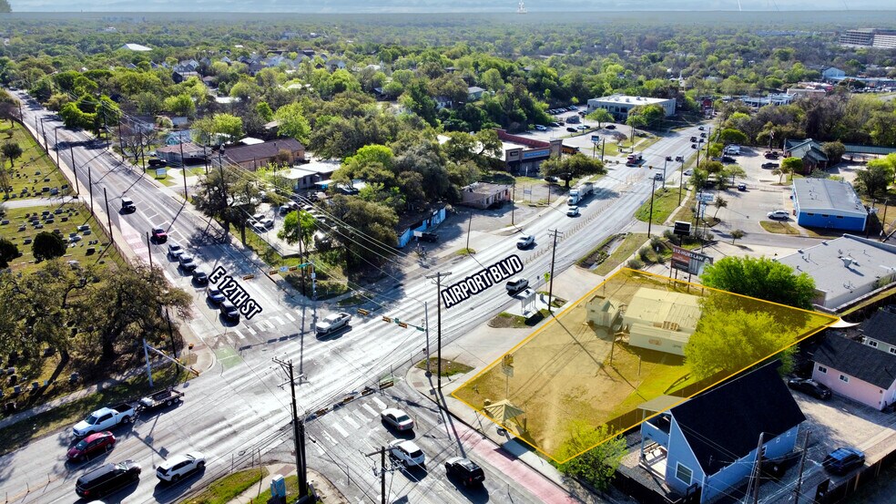1196 Airport Blvd, Austin, TX à vendre - Photo de l’immeuble – Image 3 sur 6