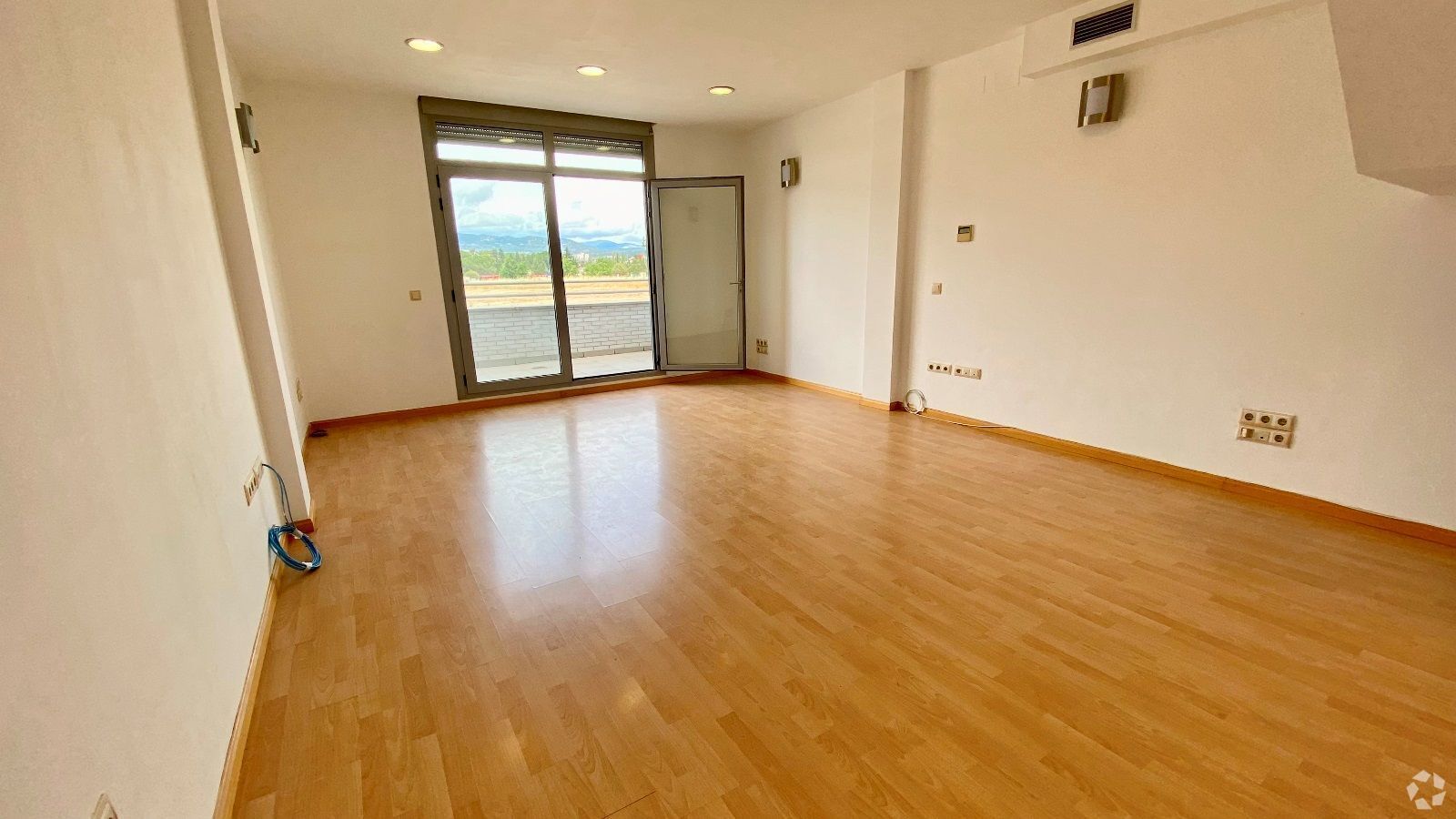Bureau dans Las Rozas de Madrid, Madrid à vendre Photo intérieure– Image 1 sur 2