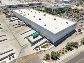 1945 E Russell Rd, Las Vegas, NV à louer Photo intérieure– Image 1 sur 6