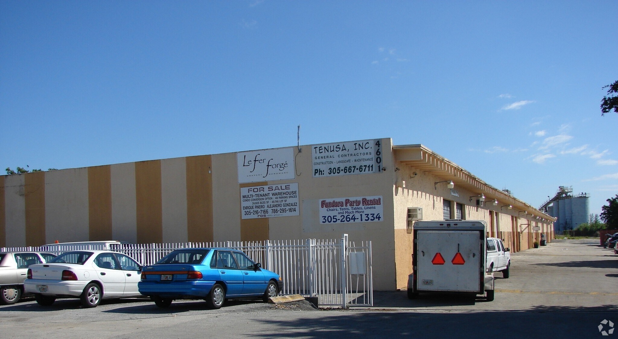 4623 SW 74th Ave, Miami, FL à louer Photo principale– Image 1 sur 5