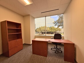 14110 N Dallas Pky, Dallas, TX à louer Photo intérieure– Image 2 sur 3