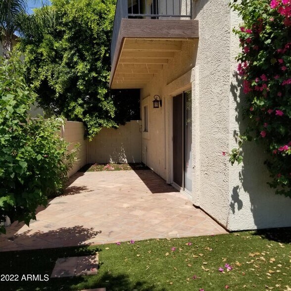 8805 S 51st St, Phoenix, AZ à vendre - Photo de l’immeuble – Image 1 sur 26