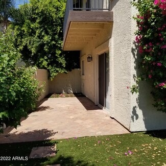 Plus de détails pour 8805 S 51st St, Phoenix, AZ - Logement à vendre