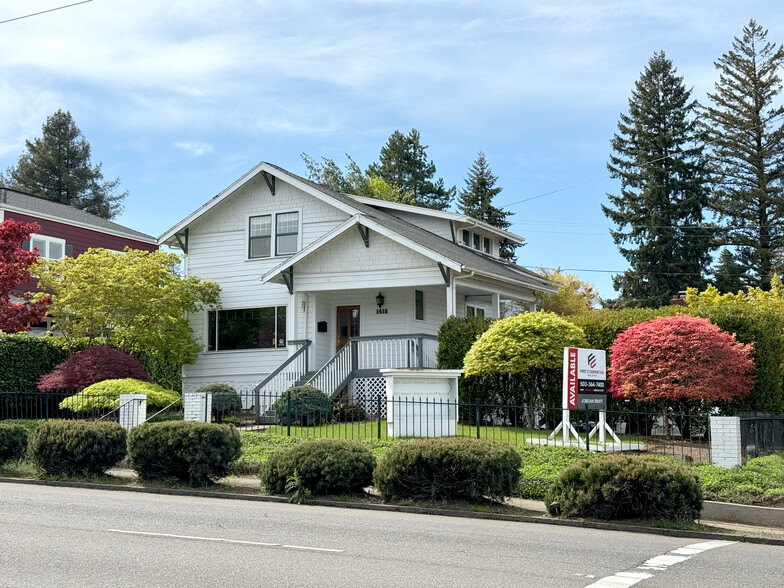 1415 Commercial St SE, Salem, OR à louer - Photo de l’immeuble – Image 1 sur 7