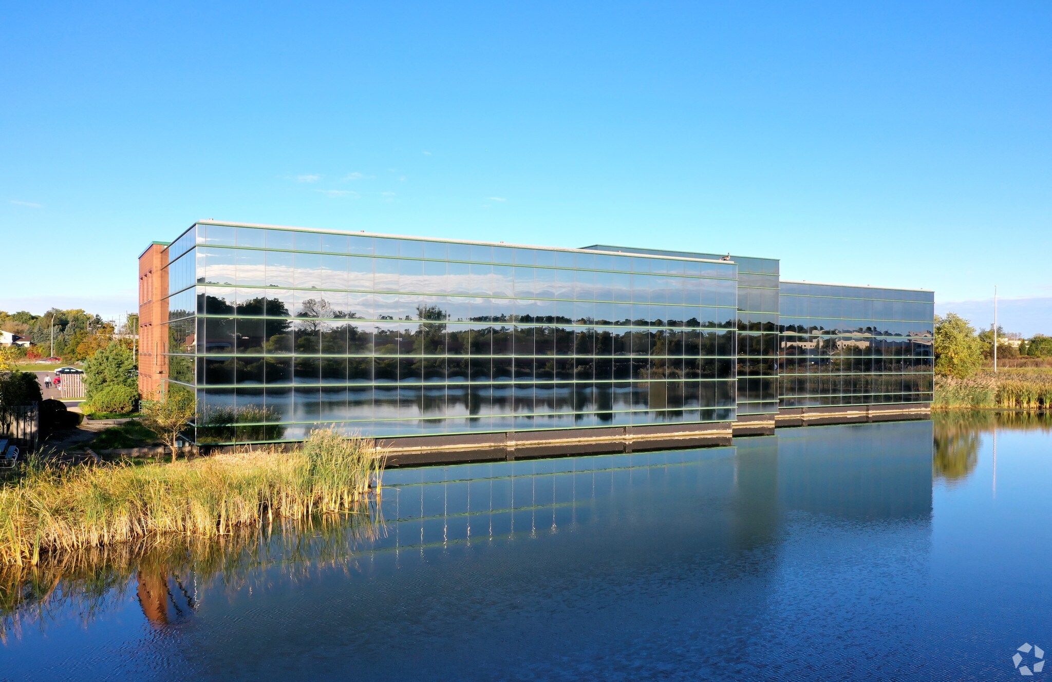 900 S Frontage Rd, Woodridge, IL à louer Photo principale– Image 1 sur 16