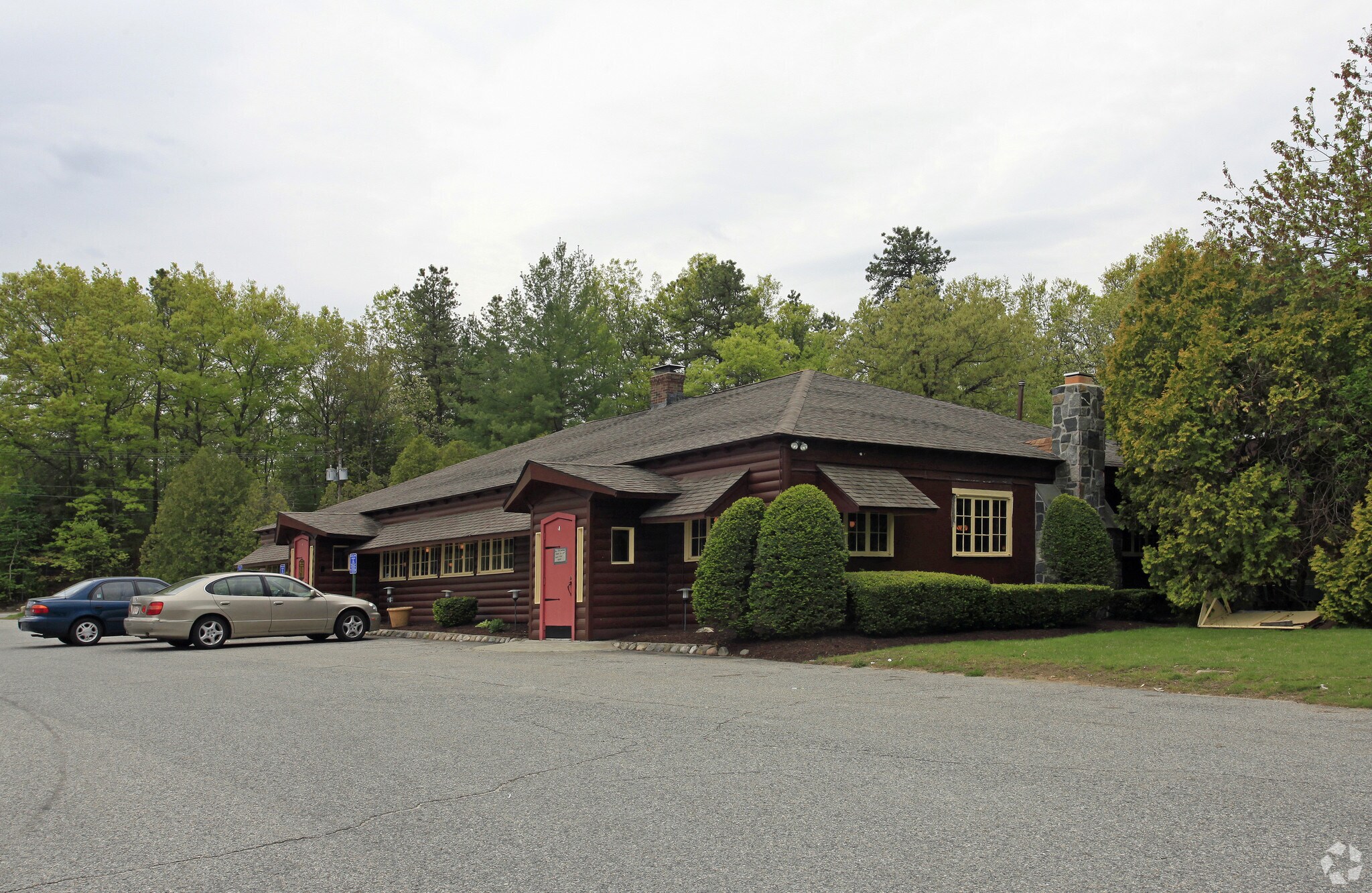 785 Quaker Hwy, Uxbridge, MA à vendre Photo de l’immeuble– Image 1 sur 3