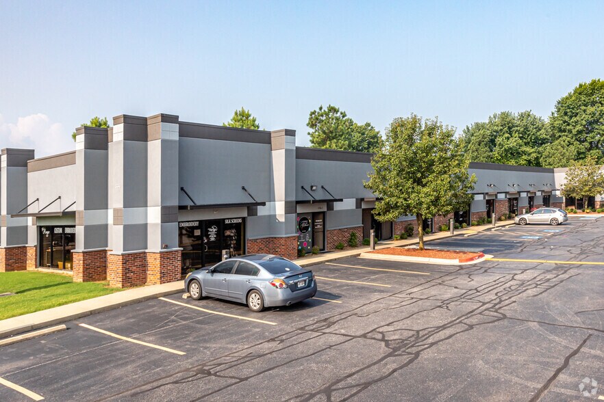 3329 W Sunset Ave, Springdale, AR à louer - Photo principale – Image 1 sur 4