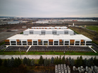 Plus de détails pour 3303 Superior Crt, Oakville, ON - Industriel/Logistique à vendre