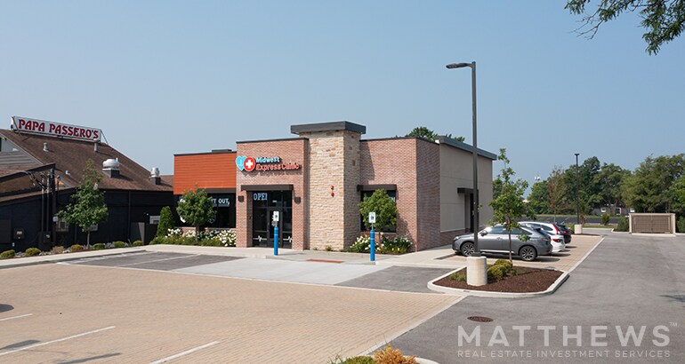 6320 S Cass Ave, Westmont, IL à vendre - Photo de l’immeuble – Image 2 sur 3
