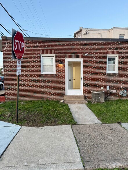 2216 Macdade Blvd, Holmes, PA à vendre - Photo de l’immeuble – Image 1 sur 27