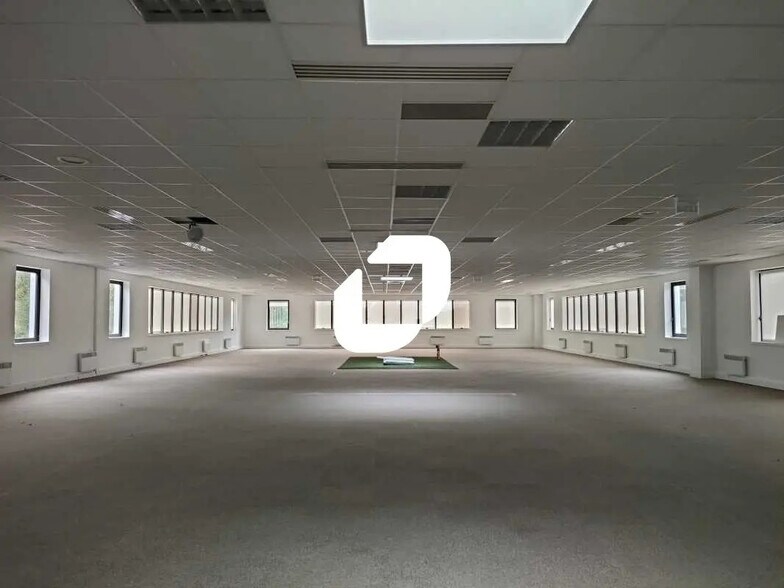 Bureau dans Jouy-en-Josas à louer - Photo intérieure – Image 3 sur 9