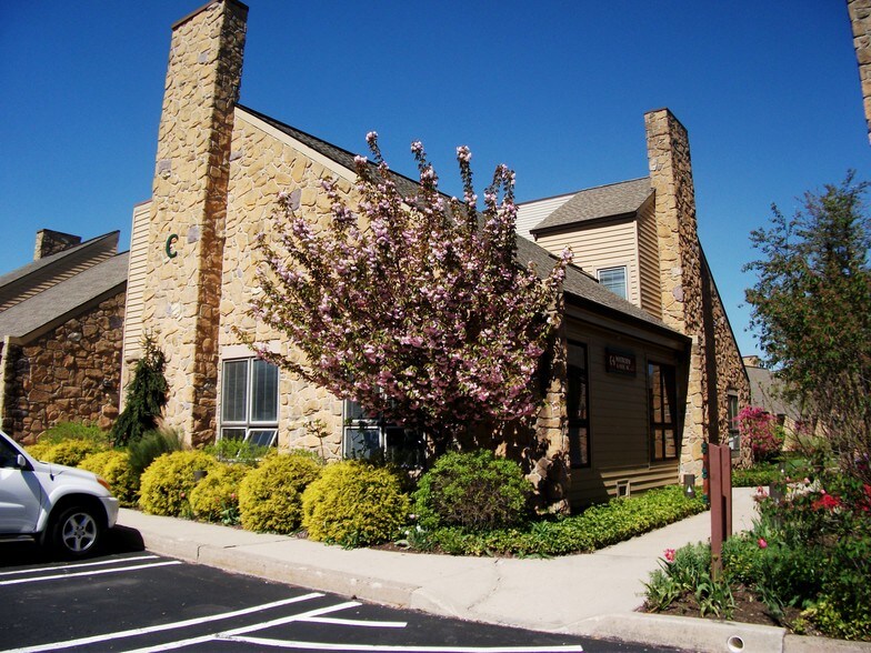 1000 Germantown Pike, Plymouth Meeting, PA à vendre - Photo principale – Image 1 sur 60