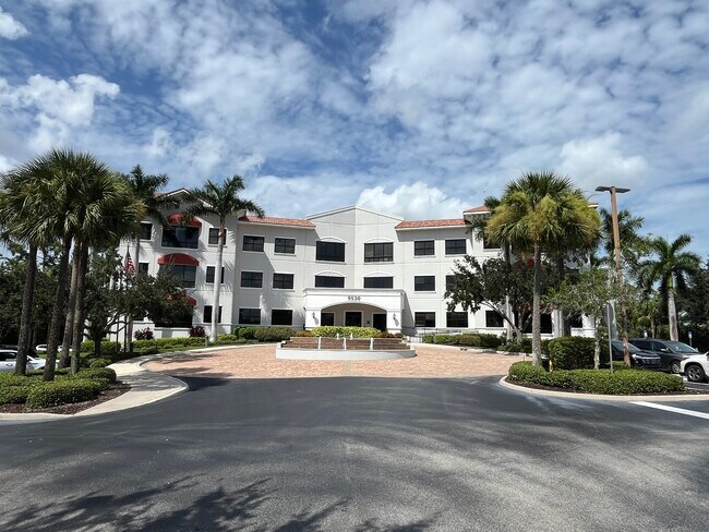 Plus de détails pour 9530 Marketplace Rd, Fort Myers, FL - Bureau à louer