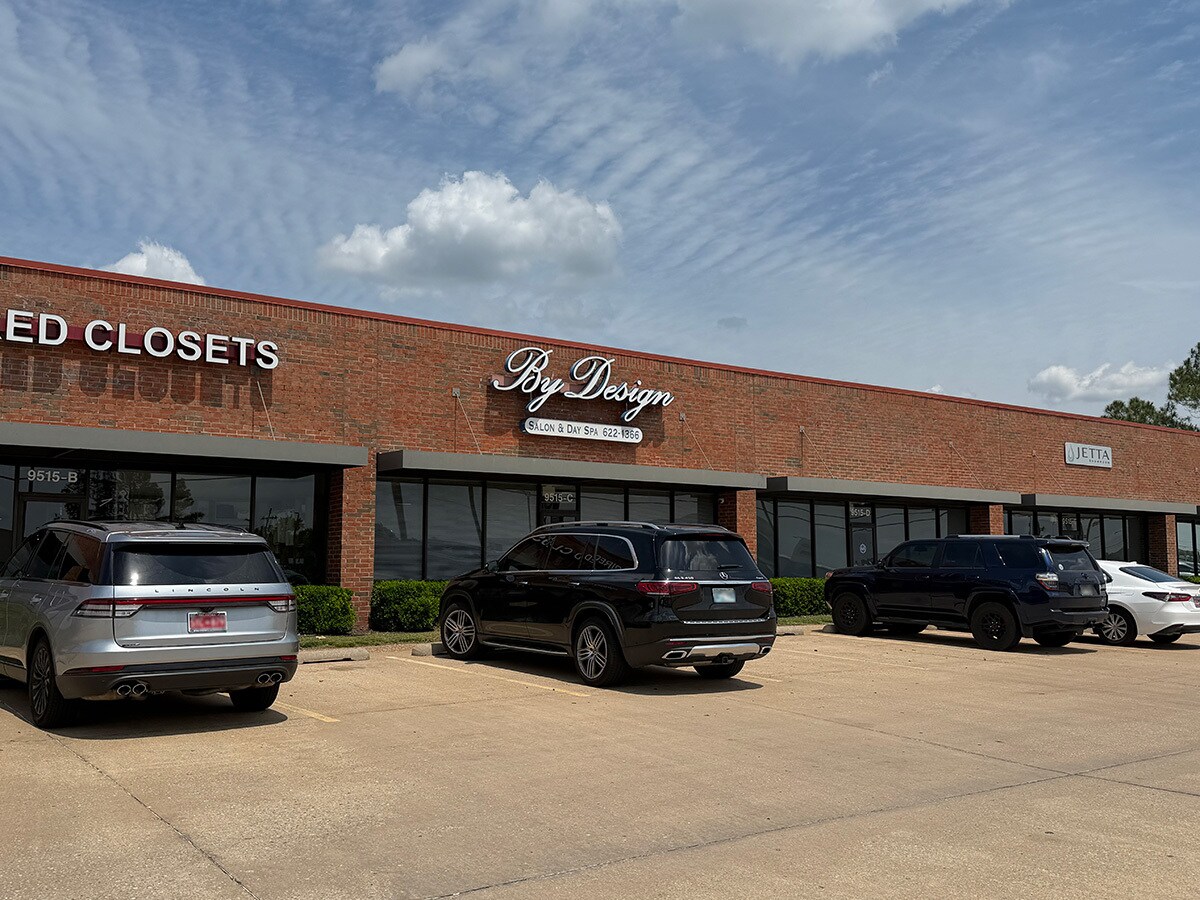 9515 E 51st St, Tulsa, OK à louer Photo de l’immeuble– Image 1 sur 4