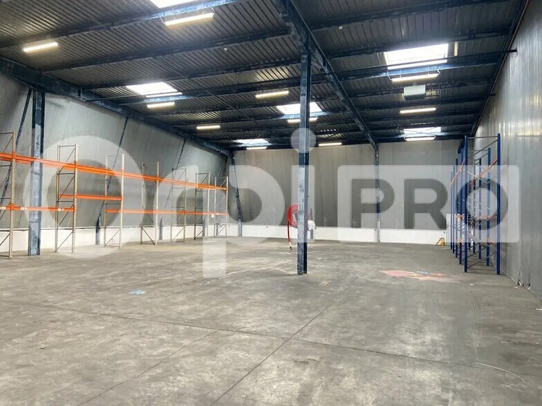 Industriel/Logistique dans Honfleur à vendre - Photo intérieure – Image 3 sur 5