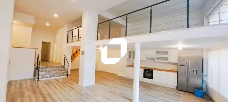Bureau dans Montreuil à louer Photo de l’immeuble– Image 1 sur 11