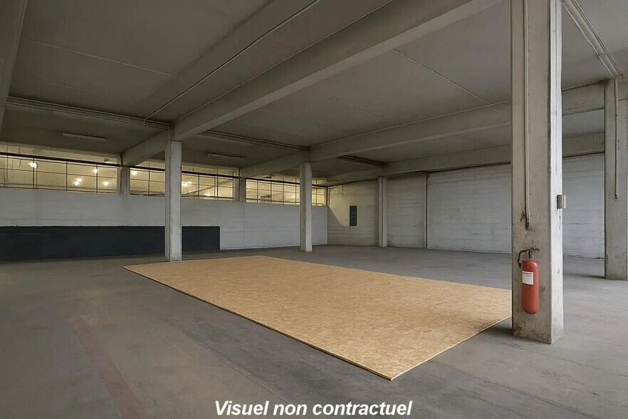 Industriel/Logistique dans Noisy-le-Grand à louer - Photo de l’immeuble – Image 2 sur 4