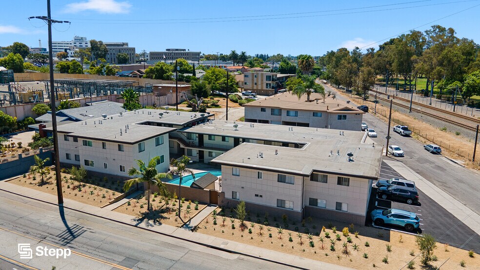 140 E Spring St, Long Beach, CA à vendre - Photo principale – Image 1 sur 14