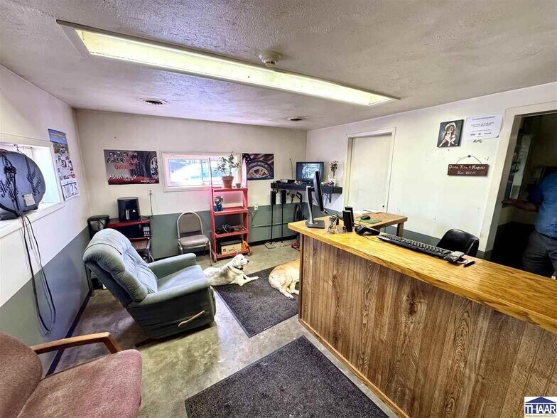 1490 W US Highway 36, Dana, IN à vendre - Photo intérieure – Image 3 sur 11